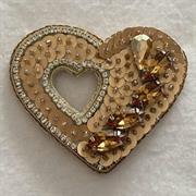 DUE CUORI MIELE - Progetto ricamo ciondolo o spilla 6,5-5,8 cm