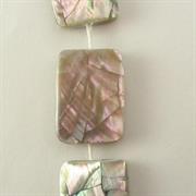 RETTANGOLO 18x25MM GRIGIO IN MADREPERLA (filo da 40 cm)